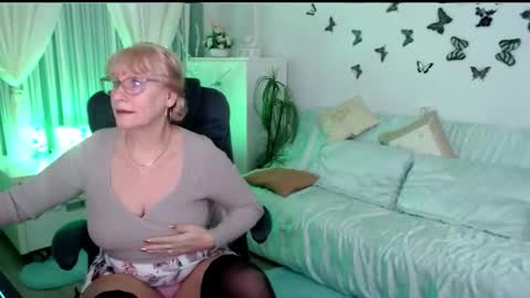 Ghertrudequeen online show from November 2025 05:17:01 AM