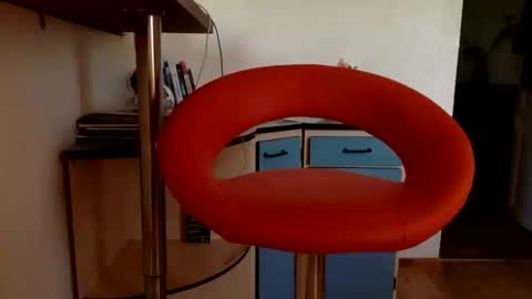 ghets2083 online show from April 2026 06:05:02 PM