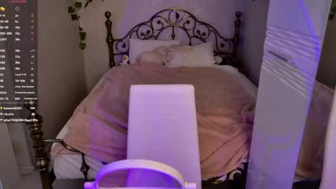 Snapshot of ghost_girlyy chatting on April 2026 07:56:01 AM violeta online show from April 2026 07:56:01 AM