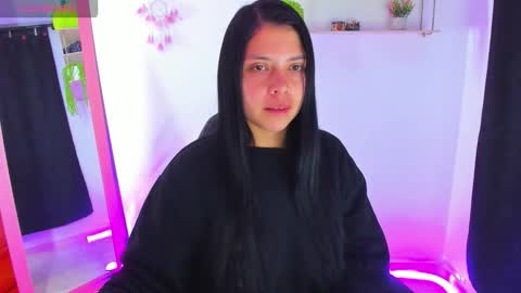 giaaaa   online show from January 2026 11:51:02 PM