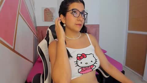 Snapshot of gia_cutee chatting on October 2025 03:14:02 AM Gia online show from October 2025 03:14:02 AM