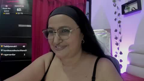 Snapshot of gia_nahomi chatting on September 2025 12:58:02 AM nahomi online show from September 2025 12:58:02 AM