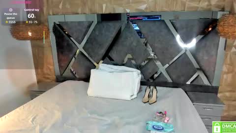 Snapshot of gia_scott chatting on March 2026 04:29:04 AM Darlliny online show from March 2026 04:29:04 AM