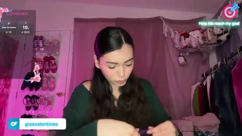 Snapshot of giaavalentinee chatting on March 2026 06:25:01 PM Gia online show from March 2026 06:25:01 PM