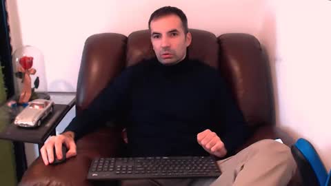 Snapshot of gianni_lion chatting on December 2024 10:40:01 AM Gianni online show from December 2024 10:40:01 AM