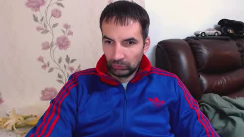 Gianni online show from November 2025 01:17:02 PM