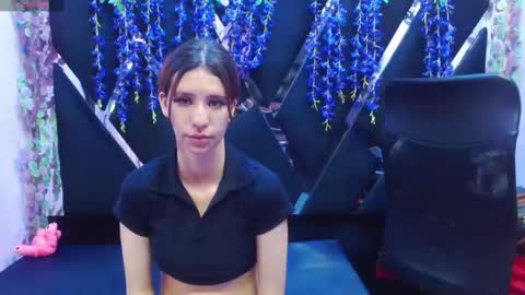 Snapshot of gigi_glase chatting on September 2025 09:27:01 PM gigi glase online show from September 2025 09:27:01 PM