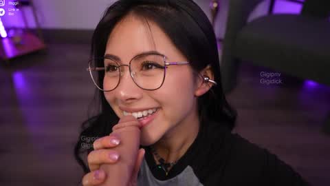 80 off in my OF gigipriv  online show from December 2025 01:48:02 AM