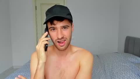 Snapshot of gilbertogonzales chatting on September 2025 09:33:01 AM gilbertogonzales online show from September 2025 09:33:01 AM