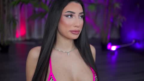 Gina online show from October 2025 07:47:02 PM