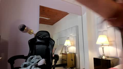 Ginebra Ness online show from December 2024 01:22:01 PM