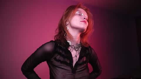 Snapshot of ginger_hugs chatting on December 2024 10:05:01 PM im expecting 350 thumbs up on my altar online show from December 2024 10:05:01 PM