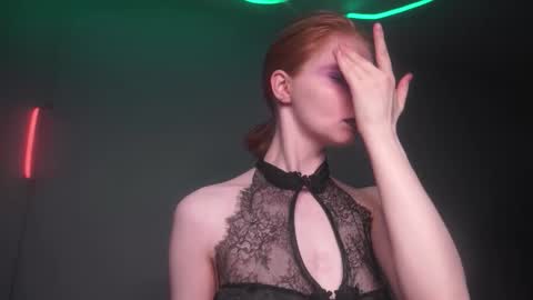 Snapshot of ginger_hugs chatting on September 2025 10:00:02 PM im expecting 350 thumbs up on my altar online show from September 2025 10:00:02 PM
