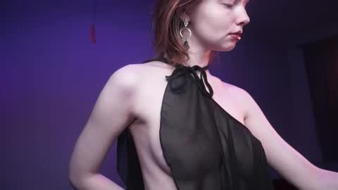 Snapshot of ginger_hugs chatting on November 2025 10:07:02 PM im expecting 350 thumbs up on my altar online show from November 2025 10:07:02 PM