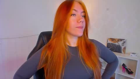 gingerr_pie online show from September 2025 06:56:02 PM