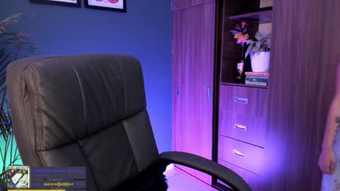 Ginnaa online show from November 2025 07:04:02 PM