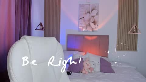 Kendall online show from February 2025 01:46:01 PM