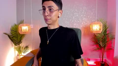 Gio Carangi online show from March 2026 03:23:02 AM