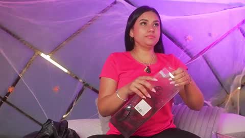 Snapshot of giorgia_13 chatting on October 2025 03:18:01 AM giorgia online show from October 2025 03:18:01 AM