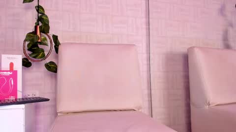 Snapshot of giorgina_moretti chatting on March 2025 08:20:02 AM Giorgina online show from March 2025 08:20:02 AM