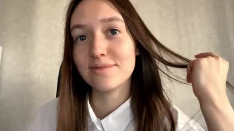Melisa online show from April 2026 01:42:02 AM