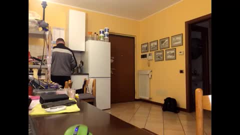 giovanni_1964 online show from October 2025 05:09:01 PM