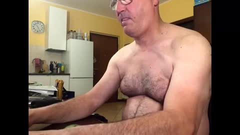 giovanni_1964 online show from May 2026 02:53:02 AM