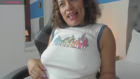 Snapshot of gipsela_gomez chatting on January 2025 08:21:02 PM G I S E P L A online show from January 2025 08:21:02 PM