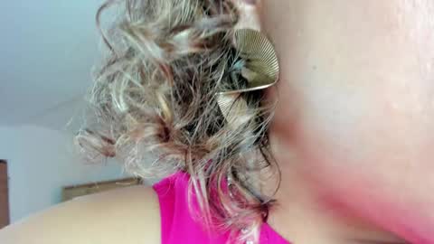 Snapshot of gipsela_gomez chatting on March 2025 07:22:01 PM G I S E P L A online show from March 2025 07:22:01 PM