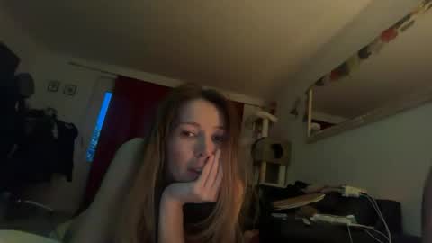 Snapshot of gipsyslut11 chatting on May 2026 02:40:02 AM GypsySluts online show from May 2026 02:40:02 AM