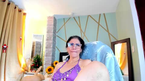 Girasol Walton online show from December 2024 08:11:01 PM