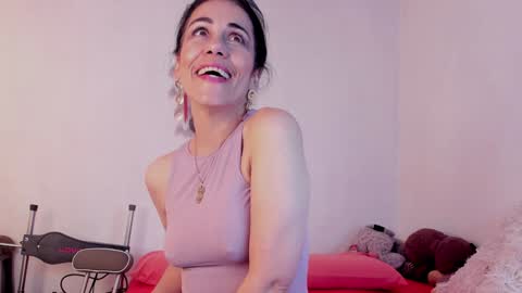 Girasol Walton online show from February 2025 01:22:01 PM