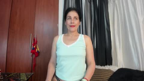 Girasol Walton online show from February 2026 01:41:02 PM