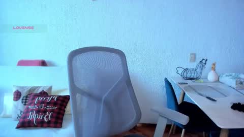 girl_inline online show from December 2025 09:22:01 PM