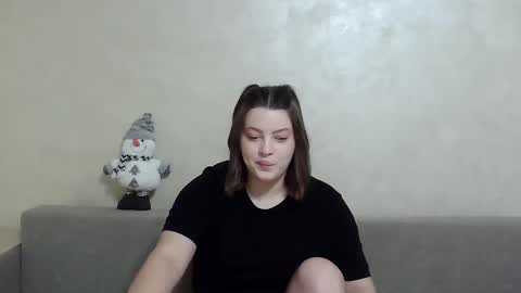 girl_leya online show from December 2024 10:34:01 PM