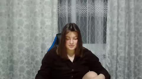 girl_leya online show from February 2025 09:13:01 PM