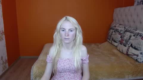 Katia online show from November 2025 01:20:01 PM