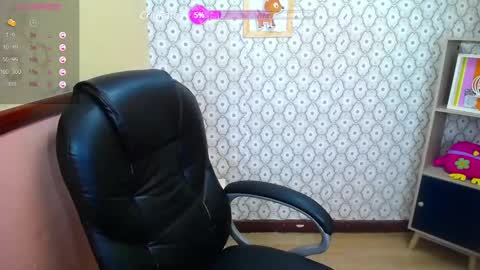 Snapshot of girlkondx1_bella chatting on February 2025 07:14:01 PM girlkond online show from February 2025 07:14:01 PM