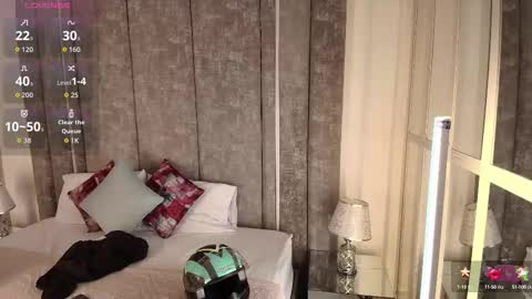     online show from September 2025 12:18:02 PM