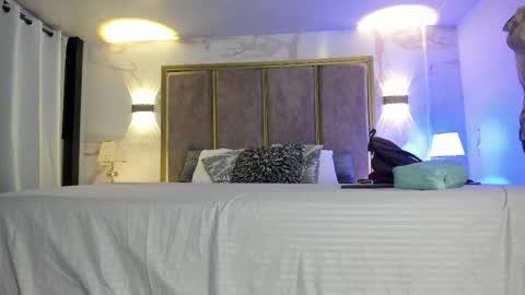Snapshot of giselamaru chatting on April 2026 09:04:01 AM online show from April 2026 09:04:01 AM