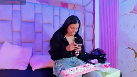 gisell_squirt online show from June 2026 01:06:02 PM