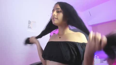 GISELLE ROLDAN online show from March 2026 04:08:01 AM