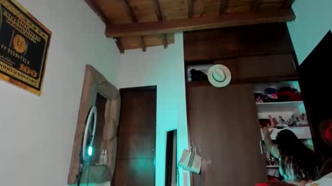 . Gisel Reyes . online show from November 2025 11:57:02 PM