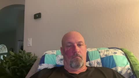 Snapshot of giveitup193 chatting on August 2026 11:39:01 PM giveitup193 online show from August 2026 11:39:01 PM