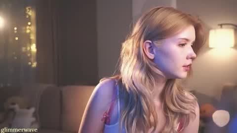 Snapshot of glimmerwave chatting on December 2025 05:40:02 PM Gracia online show from December 2025 05:40:02 PM