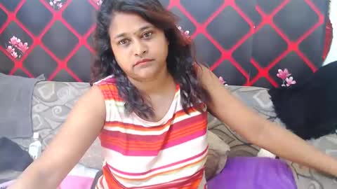 glitter candy online show from March 2025 08:22:01 AM