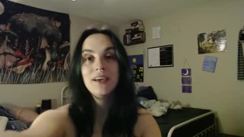 Snapshot of glitterspace chatting on January 2026 07:45:02 AM anna online show from January 2026 07:45:02 AM