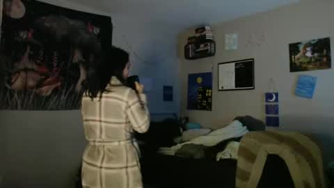 Snapshot of glitterspace chatting on January 2026 10:07:02 AM anna online show from January 2026 10:07:02 AM