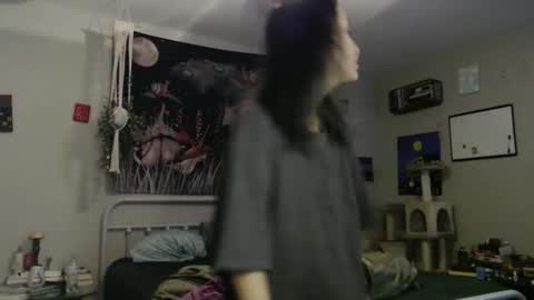 Snapshot of glitterspace chatting on February 2026 07:13:02 AM anna online show from February 2026 07:13:02 AM