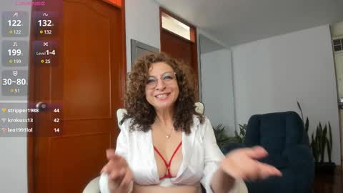 Snapshot of gloriacrespo chatting on January 2025 08:47:02 PM gloriacrespo online show from January 2025 08:47:02 PM